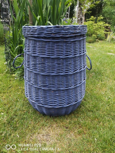 Vintage kk rattan/fonott kosr
