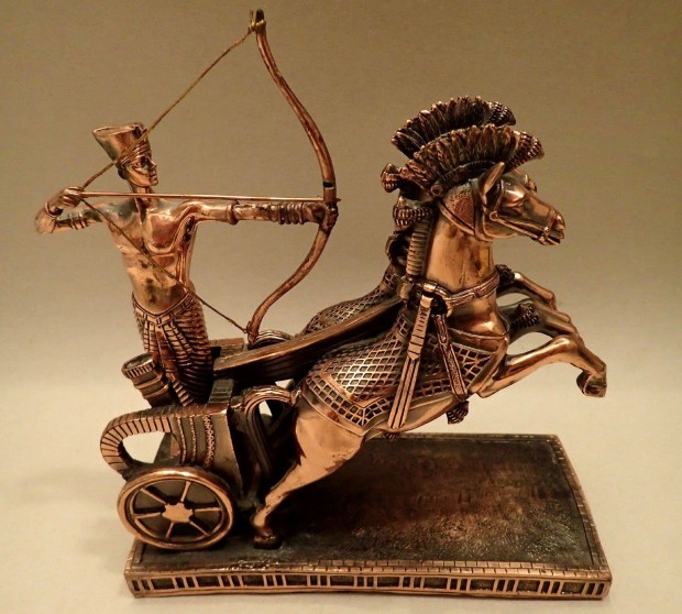 Vintage l lovas harci szekr j jsz bronz fm rezin figura szobor