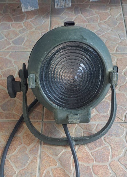 Vintage szinhzi - mozi lmpa