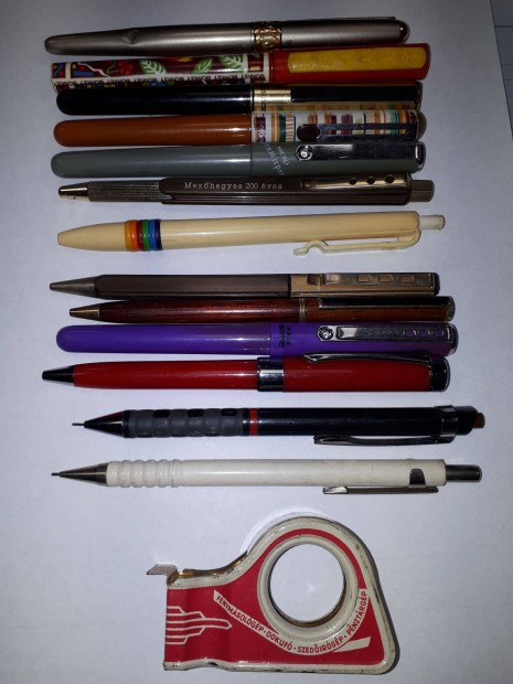 Vintage tollak, rotringceruzk, stb
