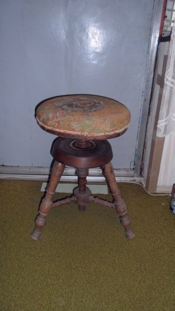 Vintage zongoraszék, bár szék ülőke, fa csiga orsós, eredeti kárpittal