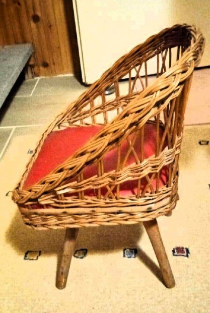 Vintázs retro fonott gyerek rattan karosszék
