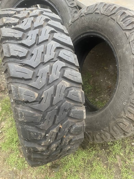 Viper 235/66 R17 terepjr gumi. 3db.