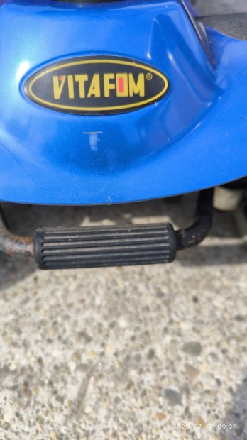 Vitafom mozgssrlt moped.