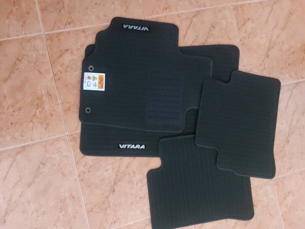Vitara szövetszőnyeg