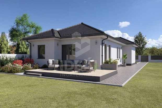 Vitny�d, 97 nm-es, �j �p�t�s� ikerh�z 288 nm-es telekkel elad�.