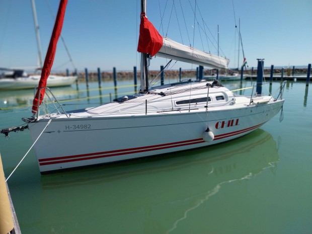 Vitorl�s haj� Jeanneau Sun Fast 26