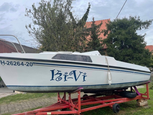 Vitorlás hajó, állítható tőkesúlyos Wegu Yacht 5,45m 990 000 Ft eladó