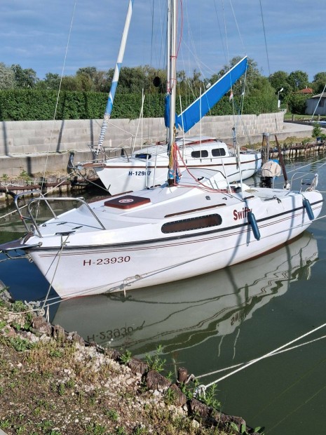 Vitorlás hajó eladó