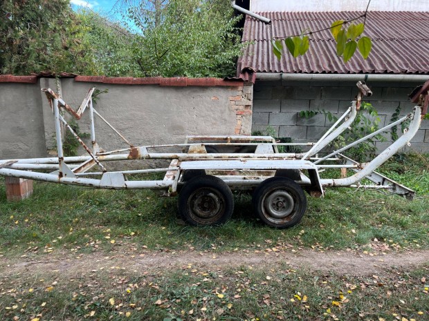 Vitorlshaj trol slyakocsi