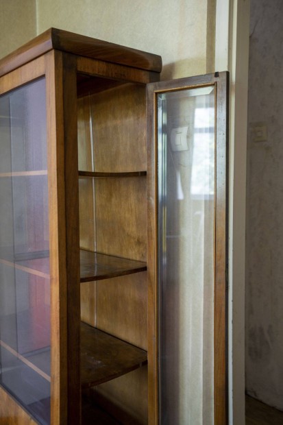 Vitrin, üveges könyvesszekrény, polcos vitrin art deco