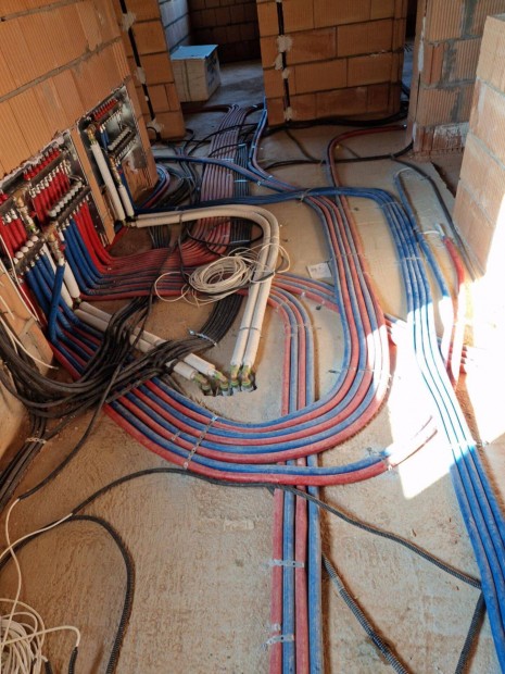 V�z-, g�z- �s f�t�sszerel�s Cs�t�r�sek gyors jav�t�sa Dugul�selh�r�t�s