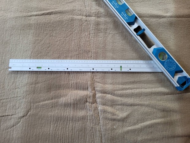 Vízmérték multifunkcionális