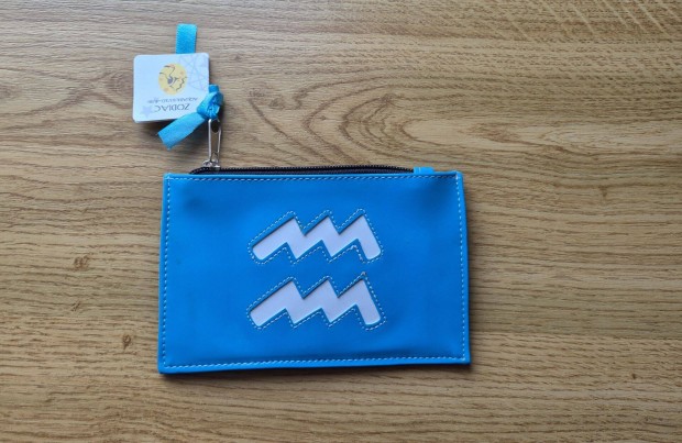 V�z�nt� kozmetikai t�ska neszeszer �j