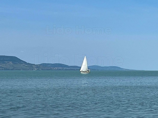 Vzparti, Balatoni rk panorms, j pts laks