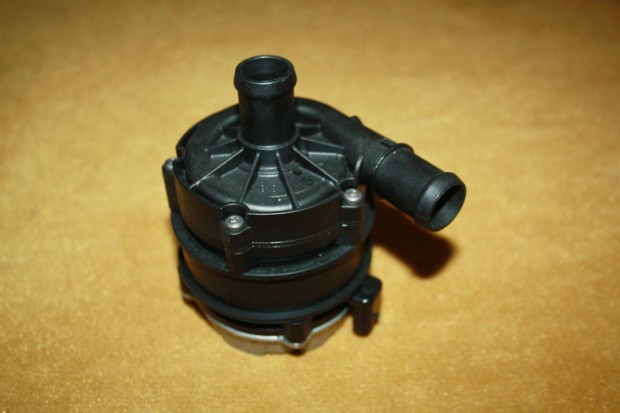 V�zpumpa VW AUDI SEAT Skoda Gy�ri,�j!!! 04L965567 039024003