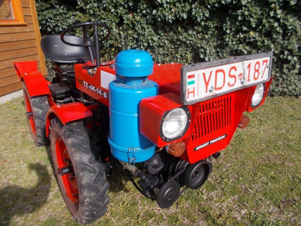Vizsgs tz4k TZ-4K-14 B jel traktor kistraktor kertigp