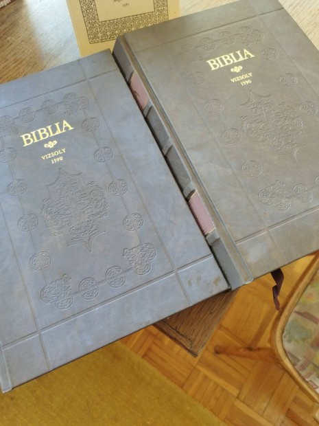 Vizsolyi Biblia 1590 hasonms kiads 