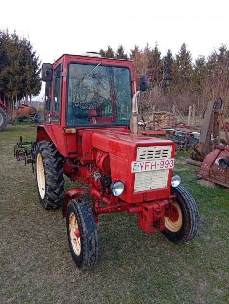 Vlagyimirec T 25-s traktor elad