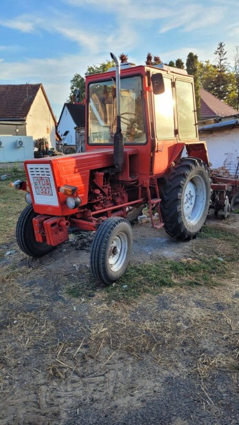 Vlagyimirec T-25 traktor