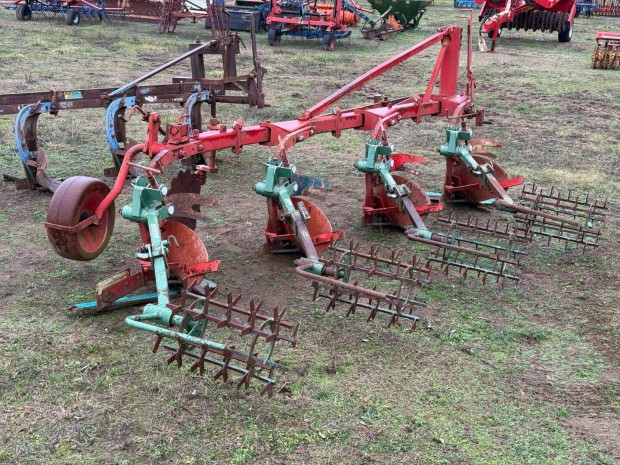 Vogel Noot Farmer "L" 4 vas eke Lajra, Khne, Lemken, IH, Regent