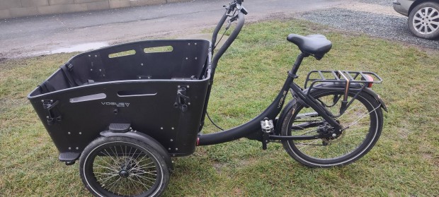 Vogue elektromos h�rom kerek� gyerek vagy teher sz�ll�t�