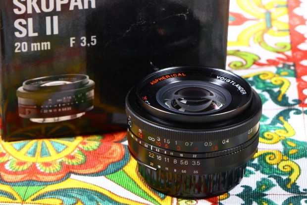 Voigtlander 3.5 20mm color skopar II nikon f objektív