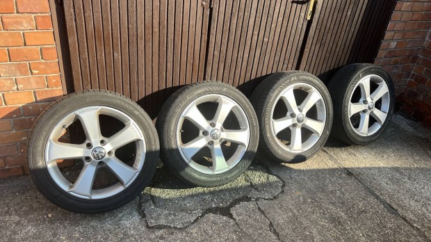 Volksvagen gyári szett 205/50 R17