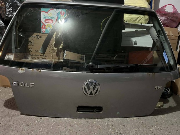 Volkswafen Golf IV. H�tso csomagtart�