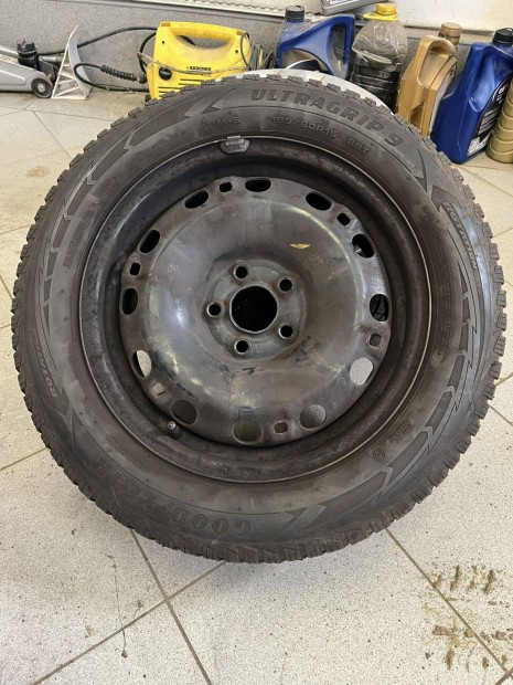 Volkswage felni téli gumival 5x100 R15 dísztárcsával