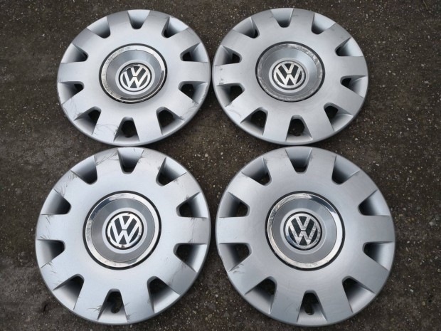 Volkswagen 15-ös gyári dísztárcsa