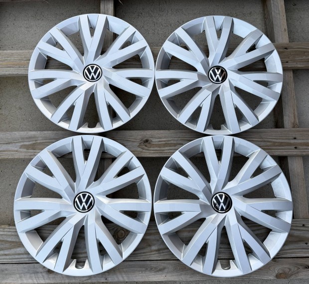Volkswagen 16 coll gyri jszer dsztrcsa szett VW 