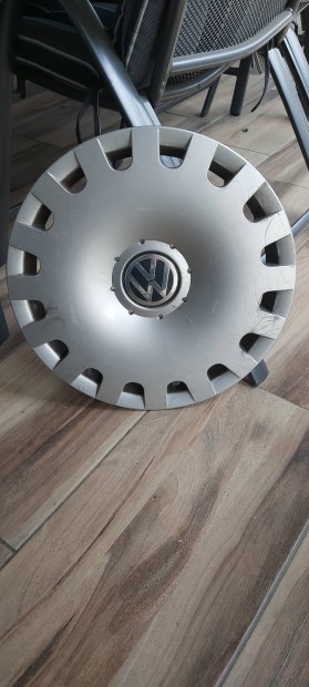 Volkswagen 16 lyukú dísztárcsa eladó!