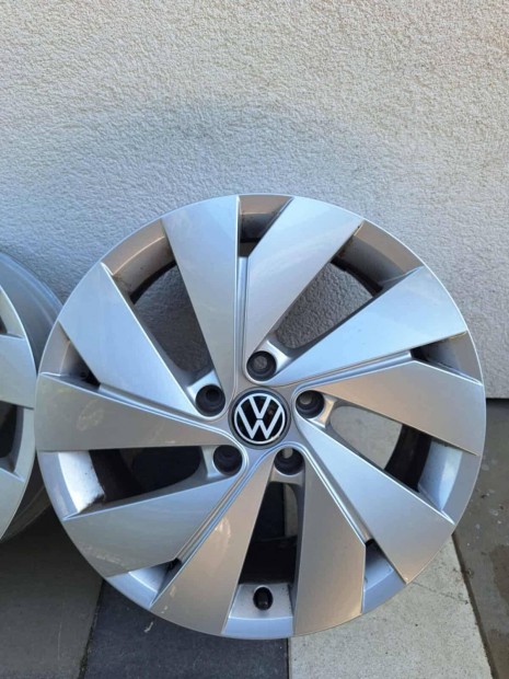 Volkswagen 17 colos felni újszerű állapotban Golf Touran Jetta Passat