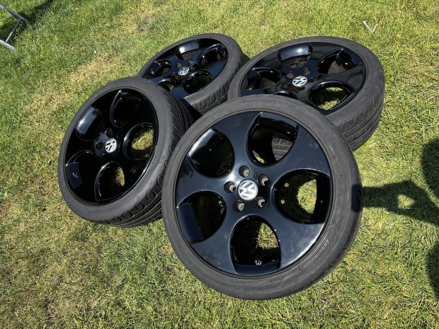 Volkswagen 18' alufelni szett nyári gumikkal, 5x112