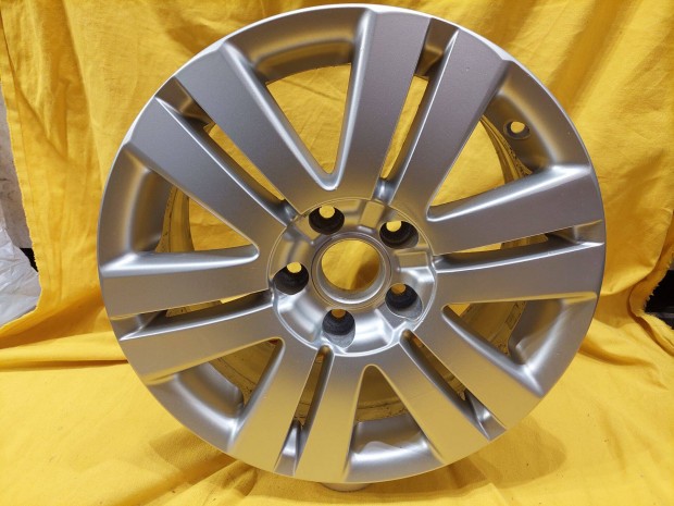 Volkswagen 1db gyári 16-os alufelni!