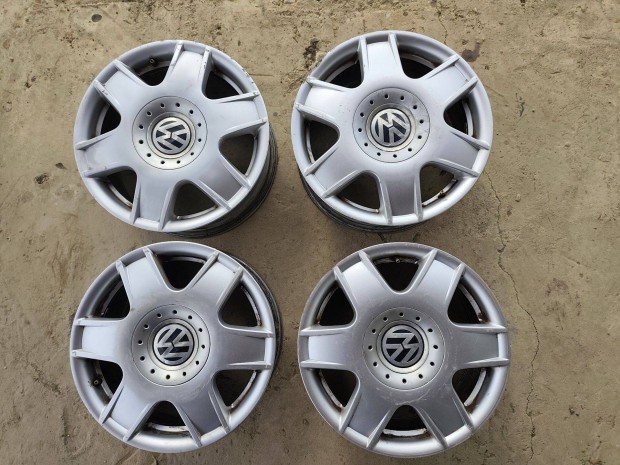 Volkswagen 5x100 lyukoszt�s� 16" haszn�lt alufelni