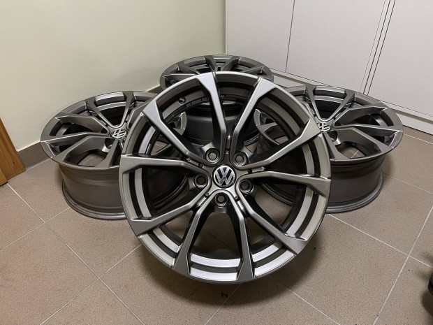 Volkswagen 5x112 R17 gyri alufelni szett!