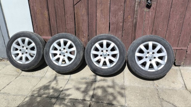Volkswagen 5x112-es alufelni garnitúra Hankook gumikkal eladó.
