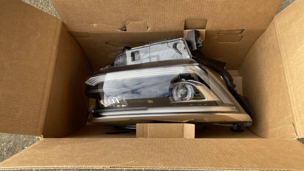Volkswagen Amarok gy�ri,jobb oldali led f�nysz�r�