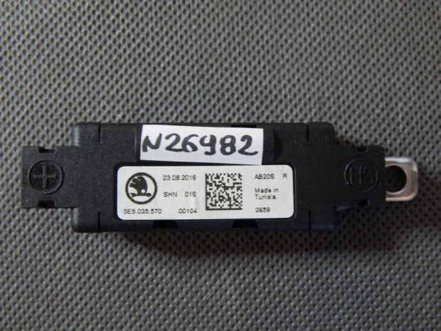 Volkswagen Arteon, Passat B8 rádió antenna erősítő 5E5035570