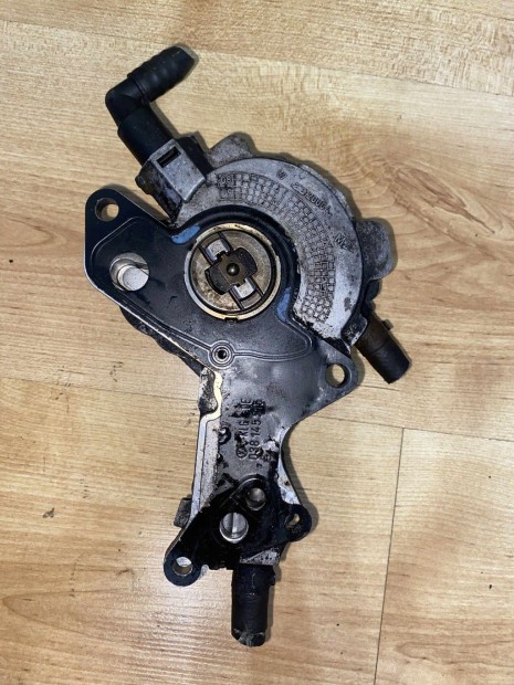 Volkswagen Audi Seat Skoda vkuumpumpa 038145215