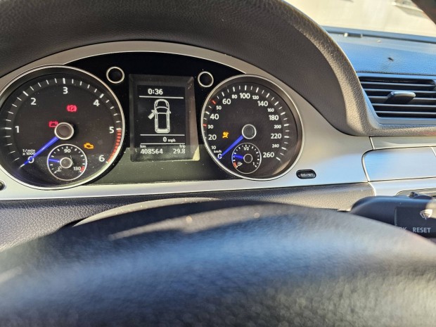 Volkswagen B6 passat 