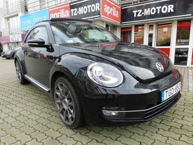 Volkswagen Beetle 2.0 TSI DSG Sport Szervizköny...
