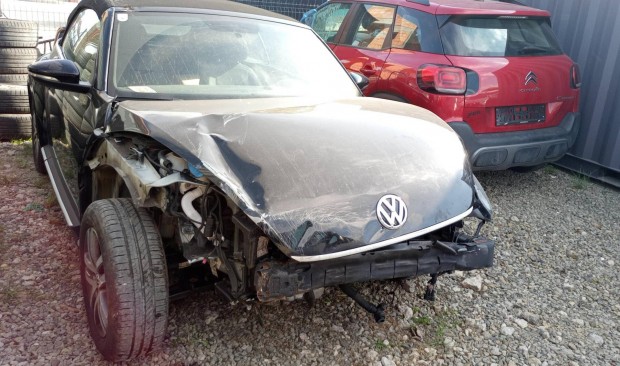 Volkswagen Beetle Cabrio 1.2 TSI BMT Design PLU...