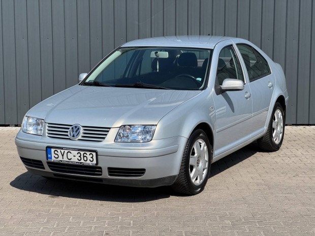 Volkswagen Bora 1.6 Highline