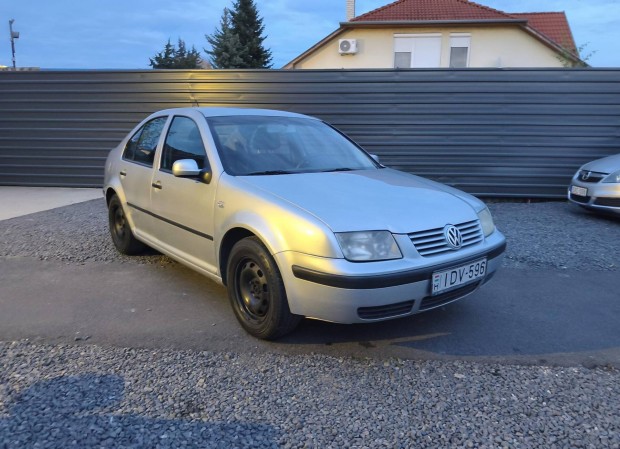 Volkswagen Bora 1.6 Trendline Vonhorog - Klma!