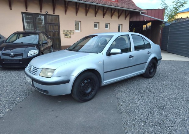 Volkswagen Bora 1.6 Trendline Vonhorog - Klma!