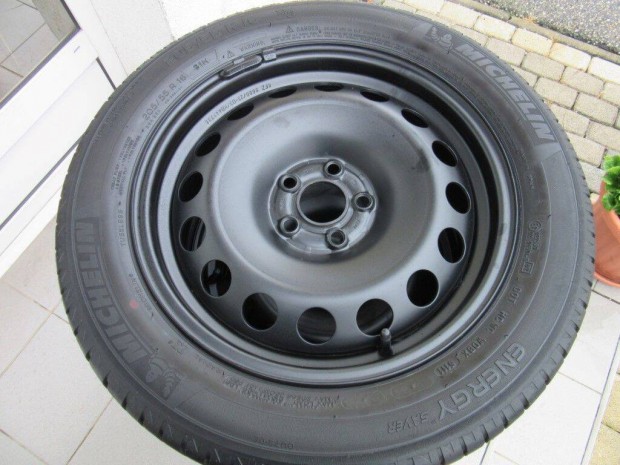 Volkswagen Bora, Golf ac�lfelni Michelin ny�rigumival elad�