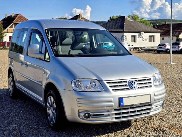 Volkswagen Caddy 1.6 Life 7 személyes/Vezetett...
